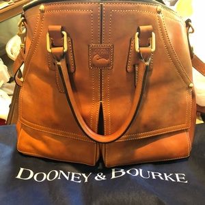 Dooney & Bourke satchel bag